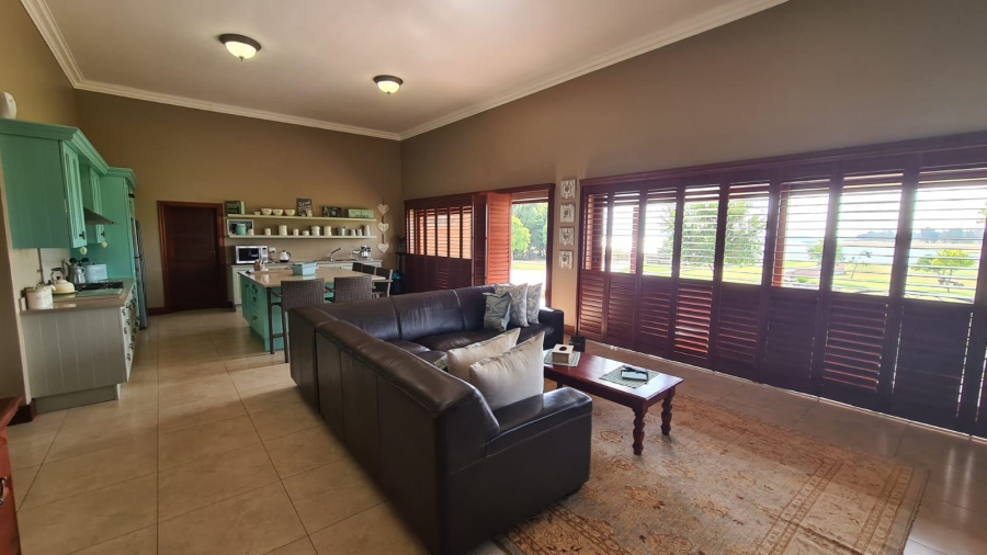 4 Bedroom Property for Sale in Oranjeville Free State